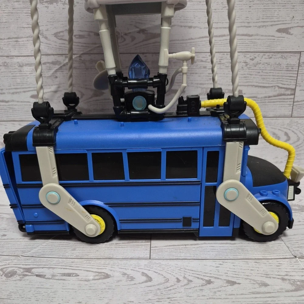 Fortnite Battle Royale Collection Battle Bus Vehicle 2018 Epic Toy not working